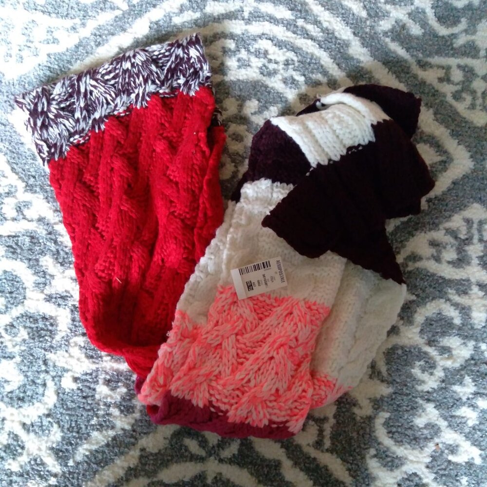 New with tags Aeropostale crocheted scarf. Pink/ reds Beautiful